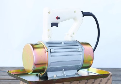 Vibratore piastra attaccata - a,